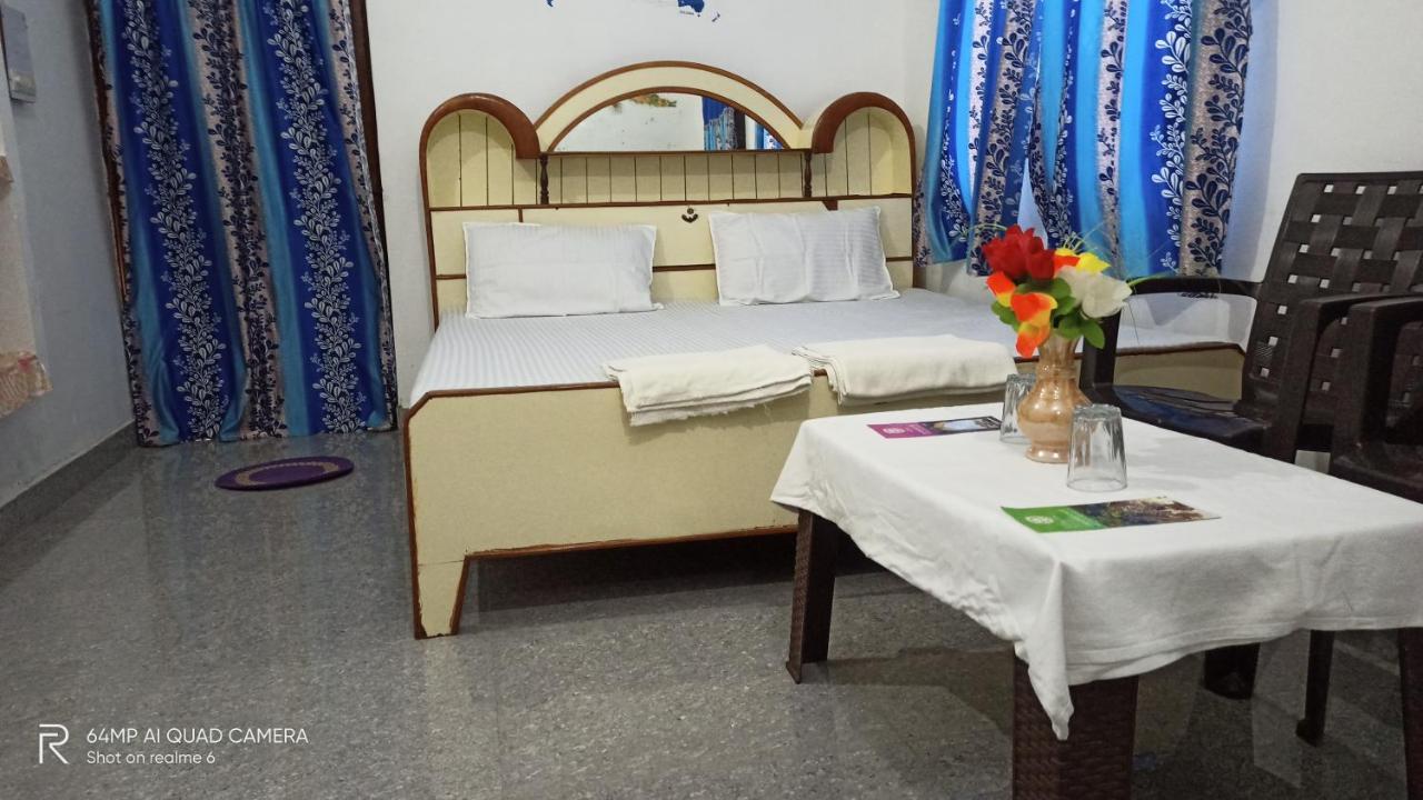 Hostel Buddha Khajurāho Quarto foto